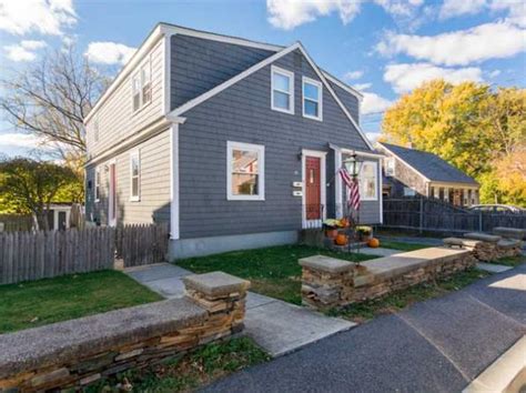 <b>1303 Hope St, Bristol, RI 02809</b> is currently not <b>for sale</b>. . Homes for sale in bristol ri